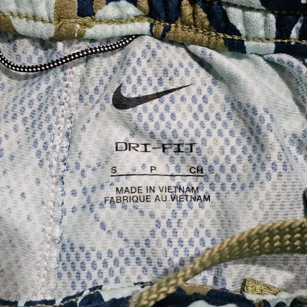 Nike Dri-FIT Kids Small Blue Abstract Basketball Shorts Athletic Mesh